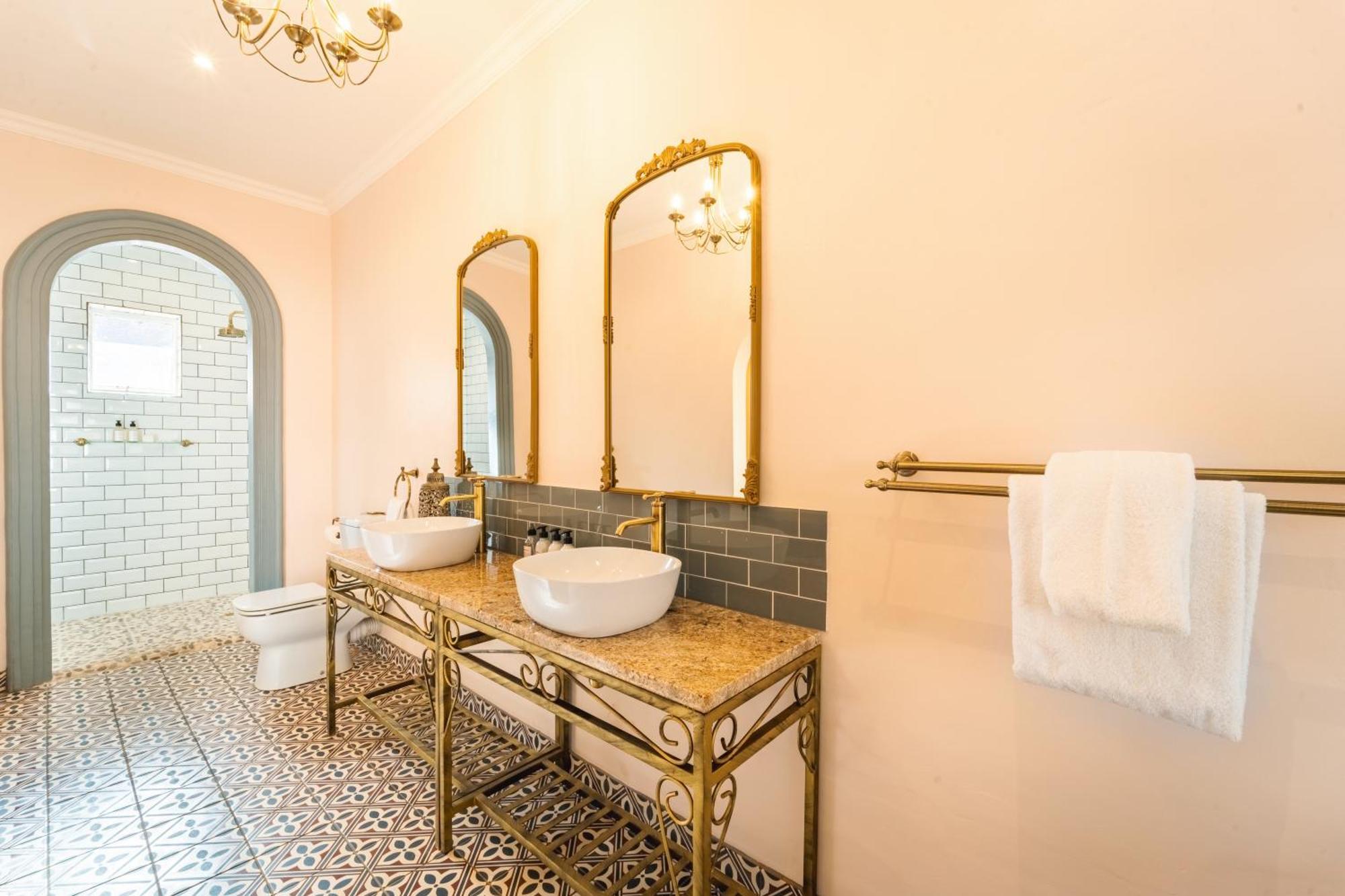 Bed and Breakfast The Victorian Manor Victoria Falls Esterno foto